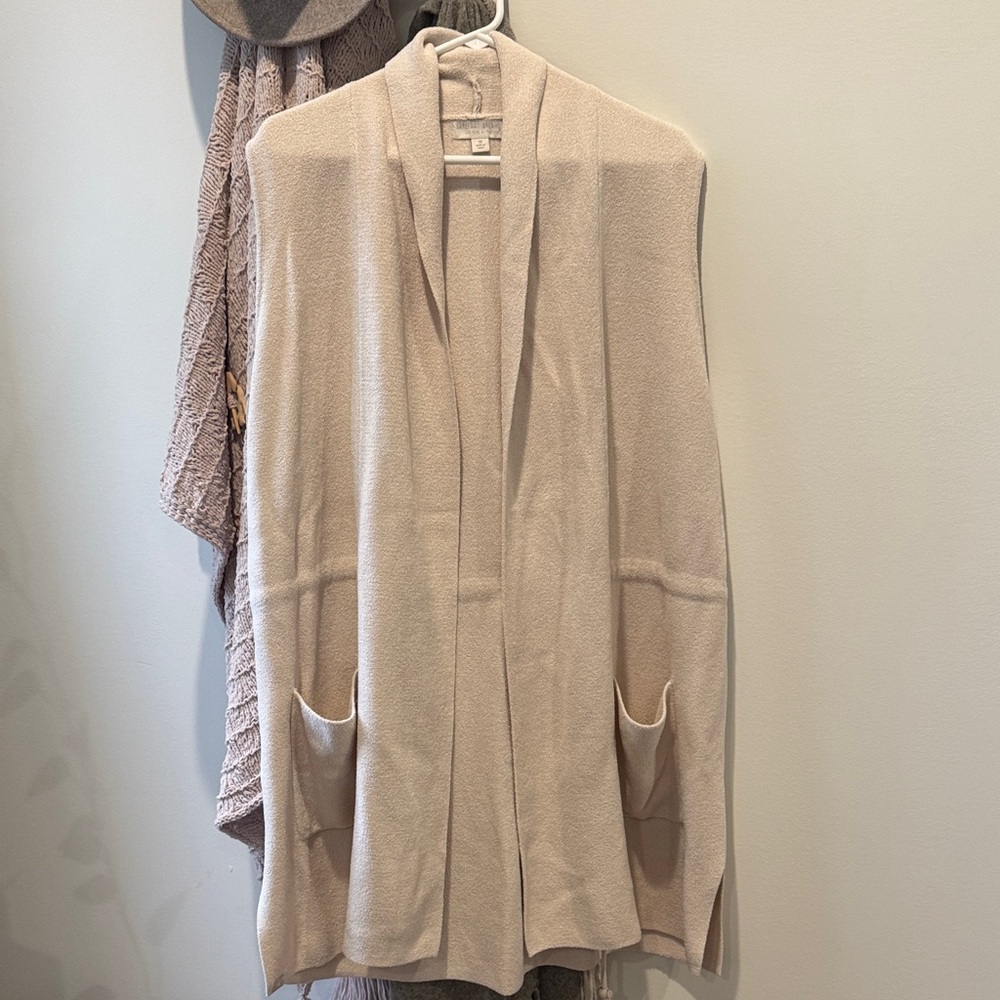 Elegant Cream Open-Front Sweater Vest